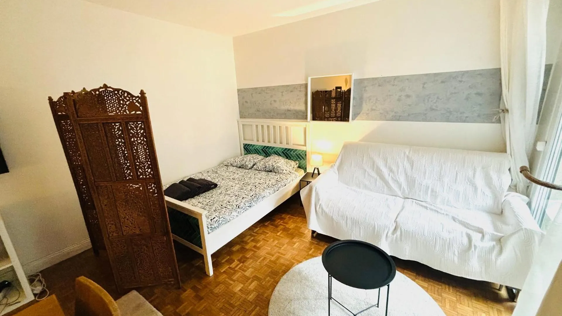 Apartments Champs Elysees Paris 0*,  Frankrike